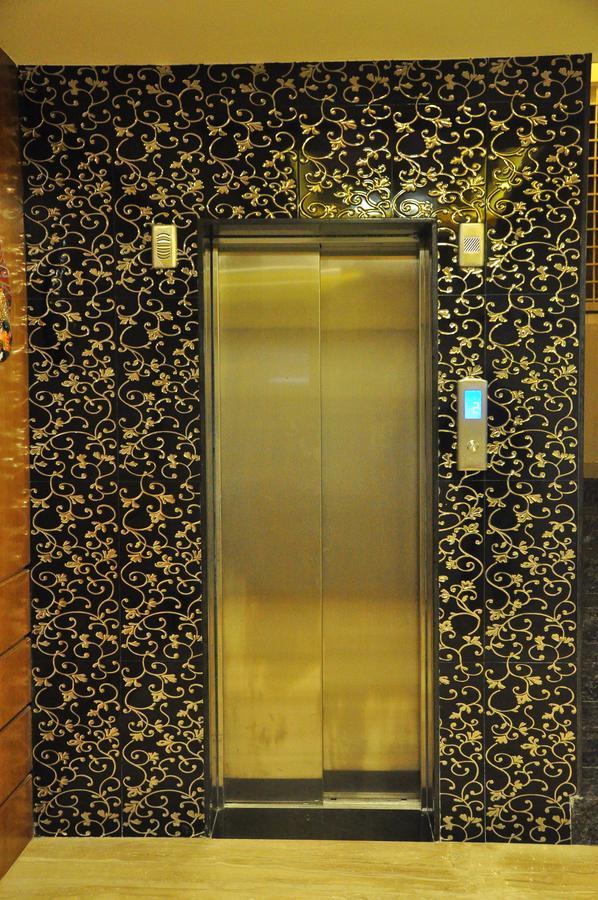 Pai Residency Hotell Hosapete Exteriör bild